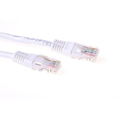 ACT Witte 10 meter U/UTP CAT6A patchkabels met RJ45 connectoren