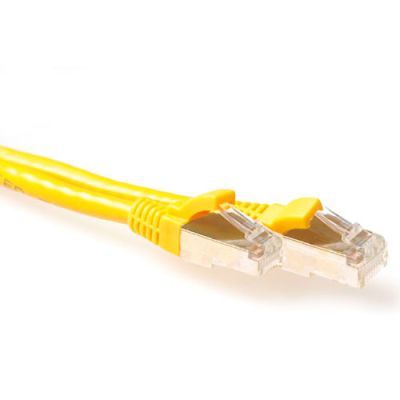 ACT Gele 5 meter SFTP CAT6A patchkabel snagless met RJ45 connectoren