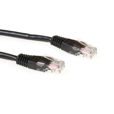 ACT Zwarte 10 meter U/UTP CAT5E patchkabel met RJ45 connectoren